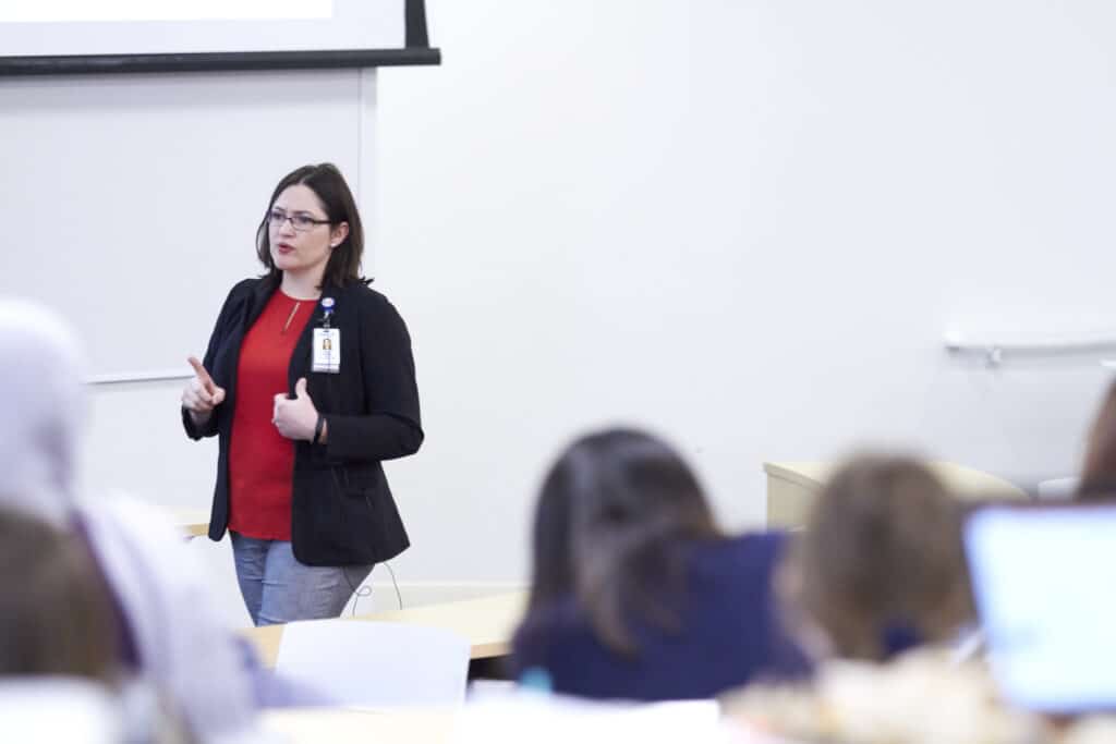 A UHSP Endocrinology instructor teaches in the Academic and Research Building.